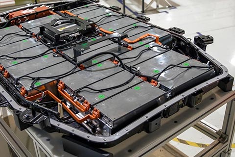 鹤岗骆驼三元锂电池回收|废旧干电池回收